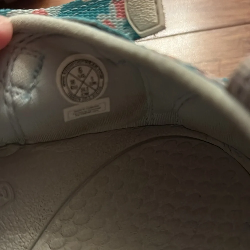Keen Teal and Pink Sandals - women’s size 6 - outdoor - protected toe